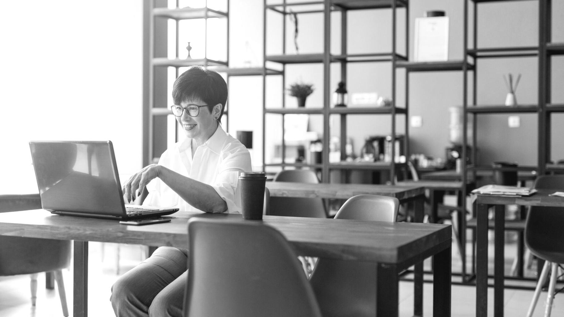 Espace de travail collaboratif moderne